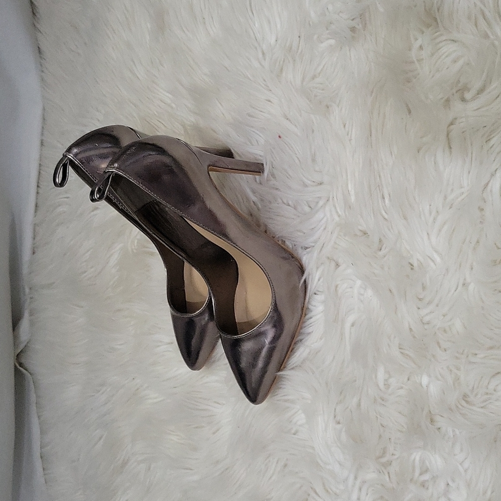 Pumps - Picture 3 of 4
